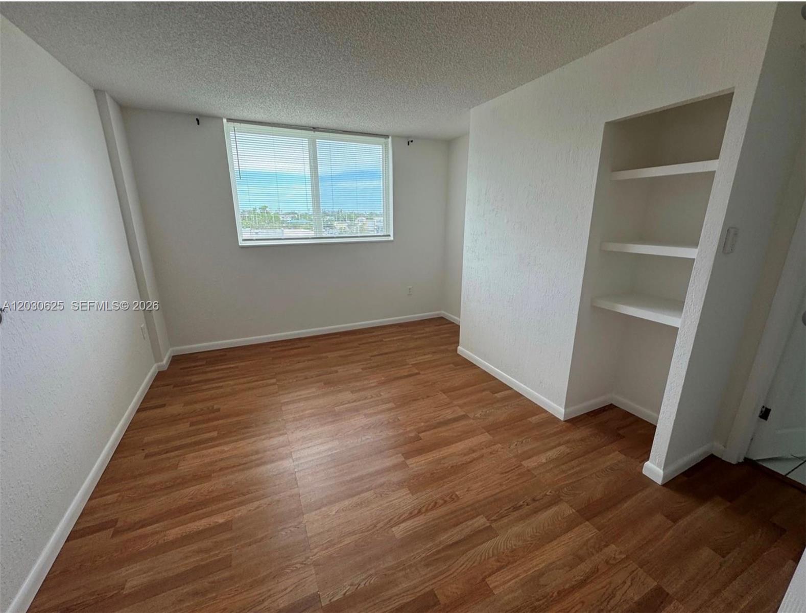 HARBOUR POINTE OF MIAMI C - Residential