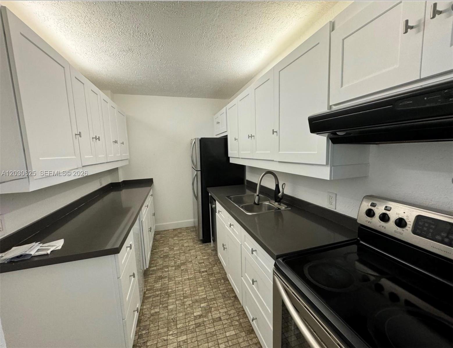 HARBOUR POINTE OF MIAMI C - Residential