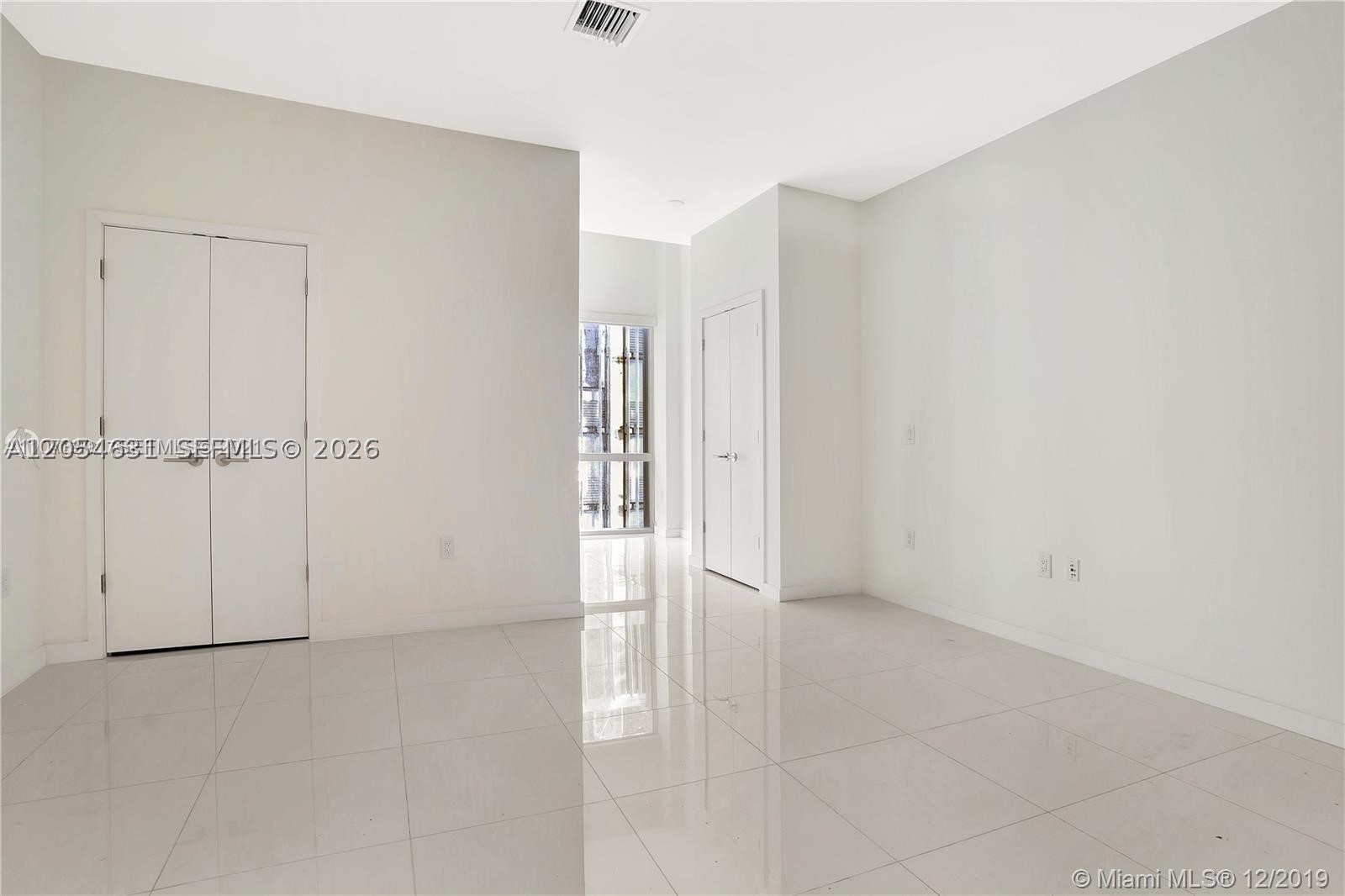 PARAMOUNT MIAMI WORLDCENT - Residential