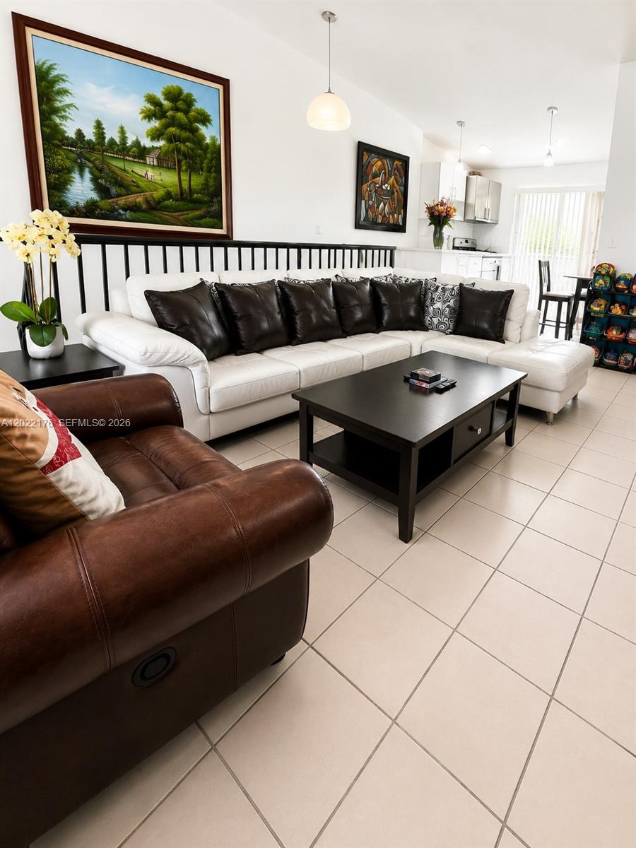 EL PRADO XIII CONDO - Residential