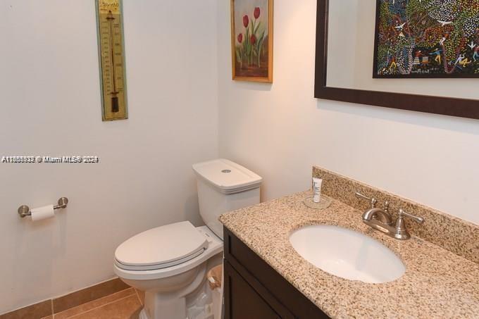SAILBOAT CAY CONDO - Residential