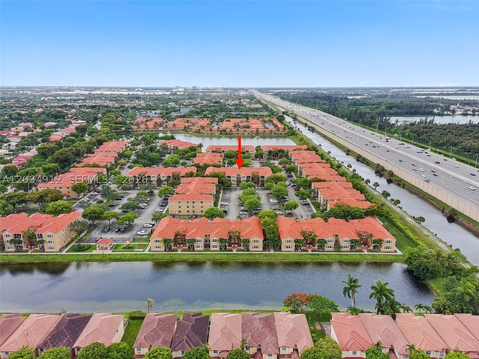 THE COURTS AT DORAL ISLES - Residential