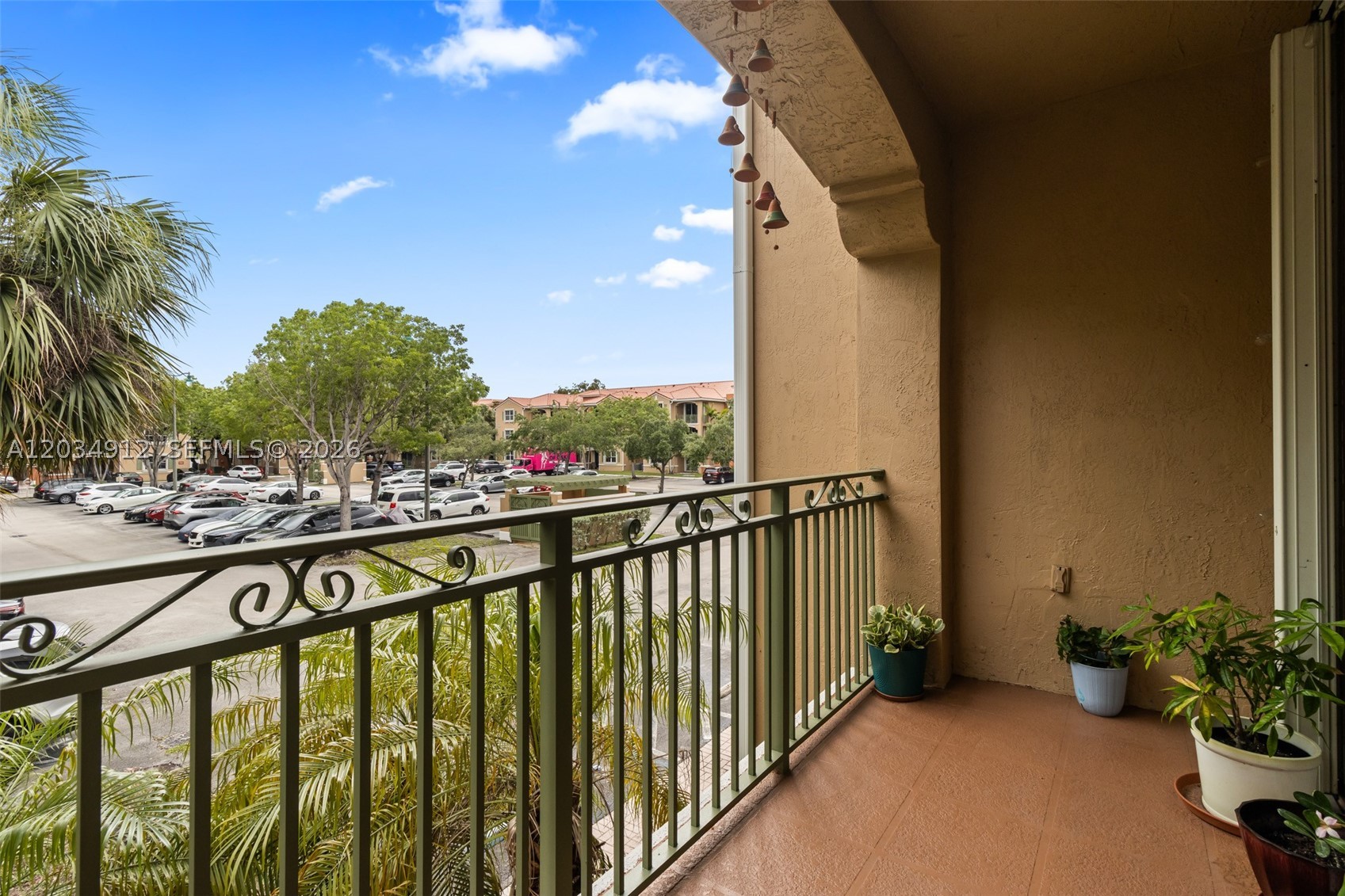 THE COURTS AT DORAL ISLES - Residential
