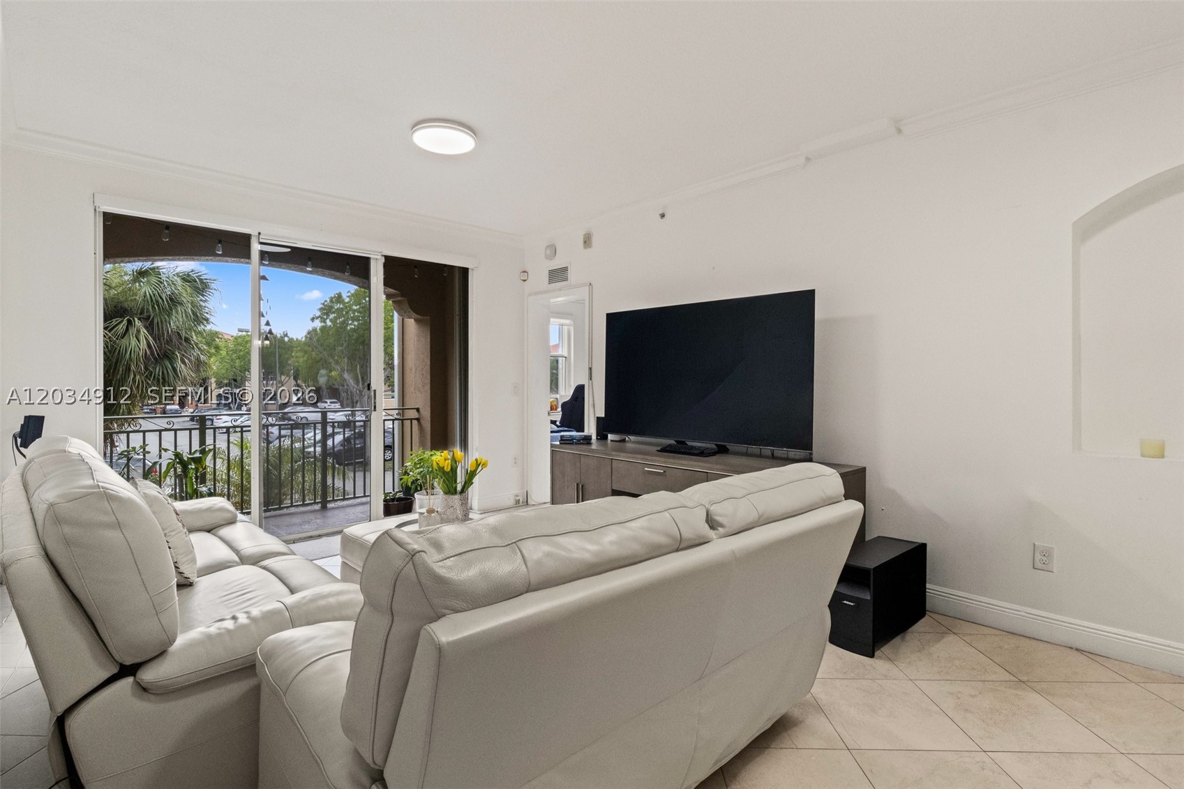 THE COURTS AT DORAL ISLES - Residential