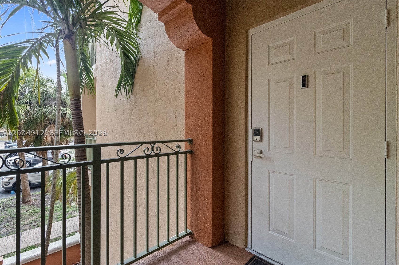 THE COURTS AT DORAL ISLES - Residential