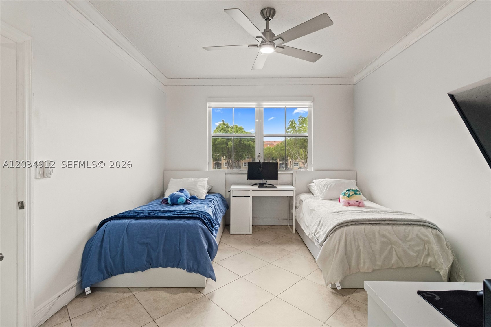 THE COURTS AT DORAL ISLES - Residential