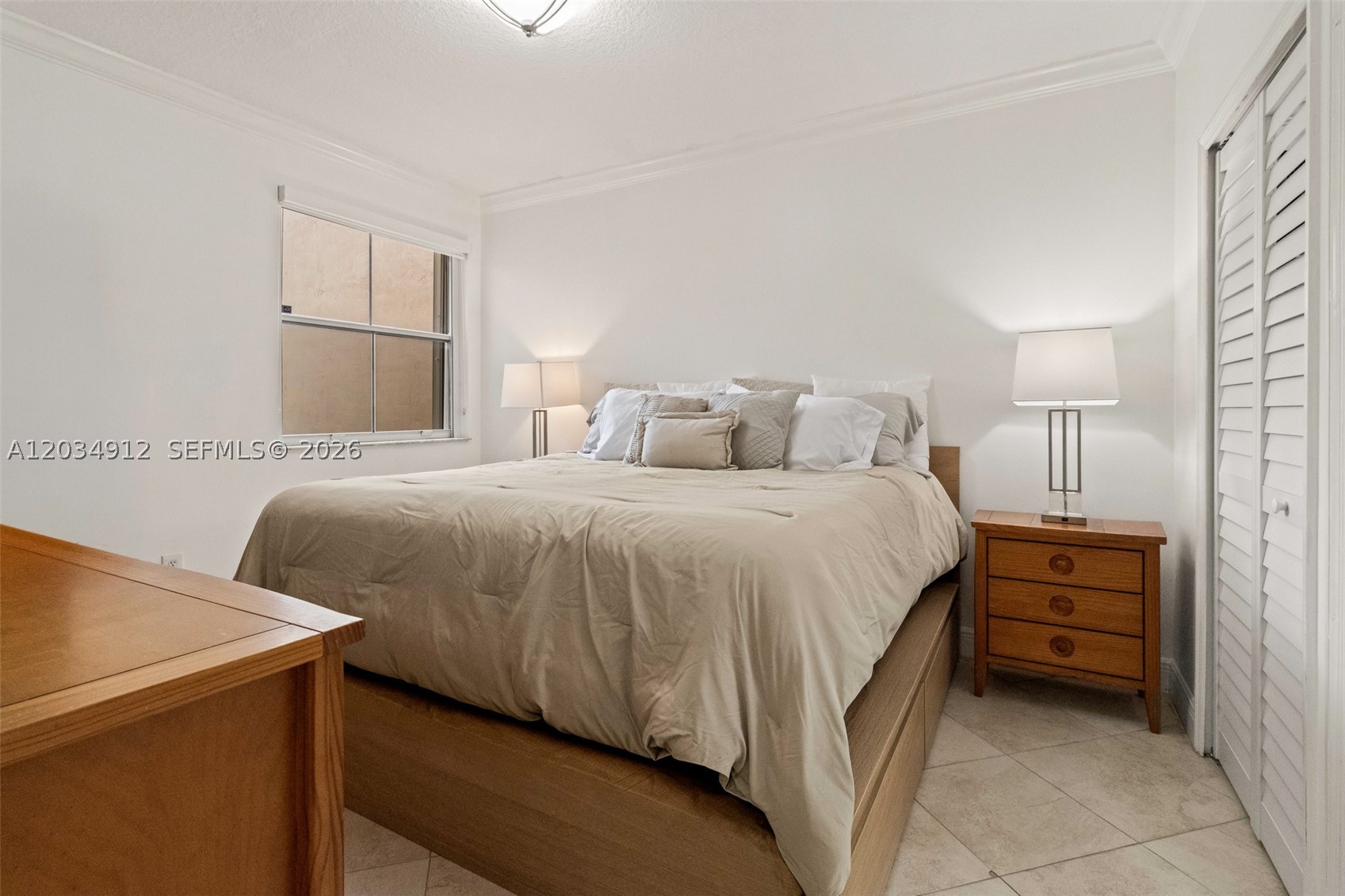 THE COURTS AT DORAL ISLES - Residential