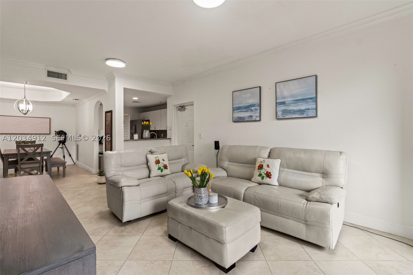 THE COURTS AT DORAL ISLES - Residential