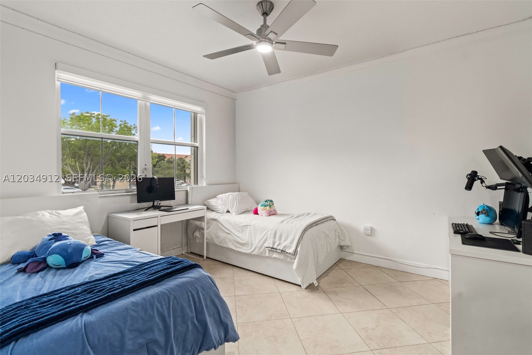 THE COURTS AT DORAL ISLES - Residential
