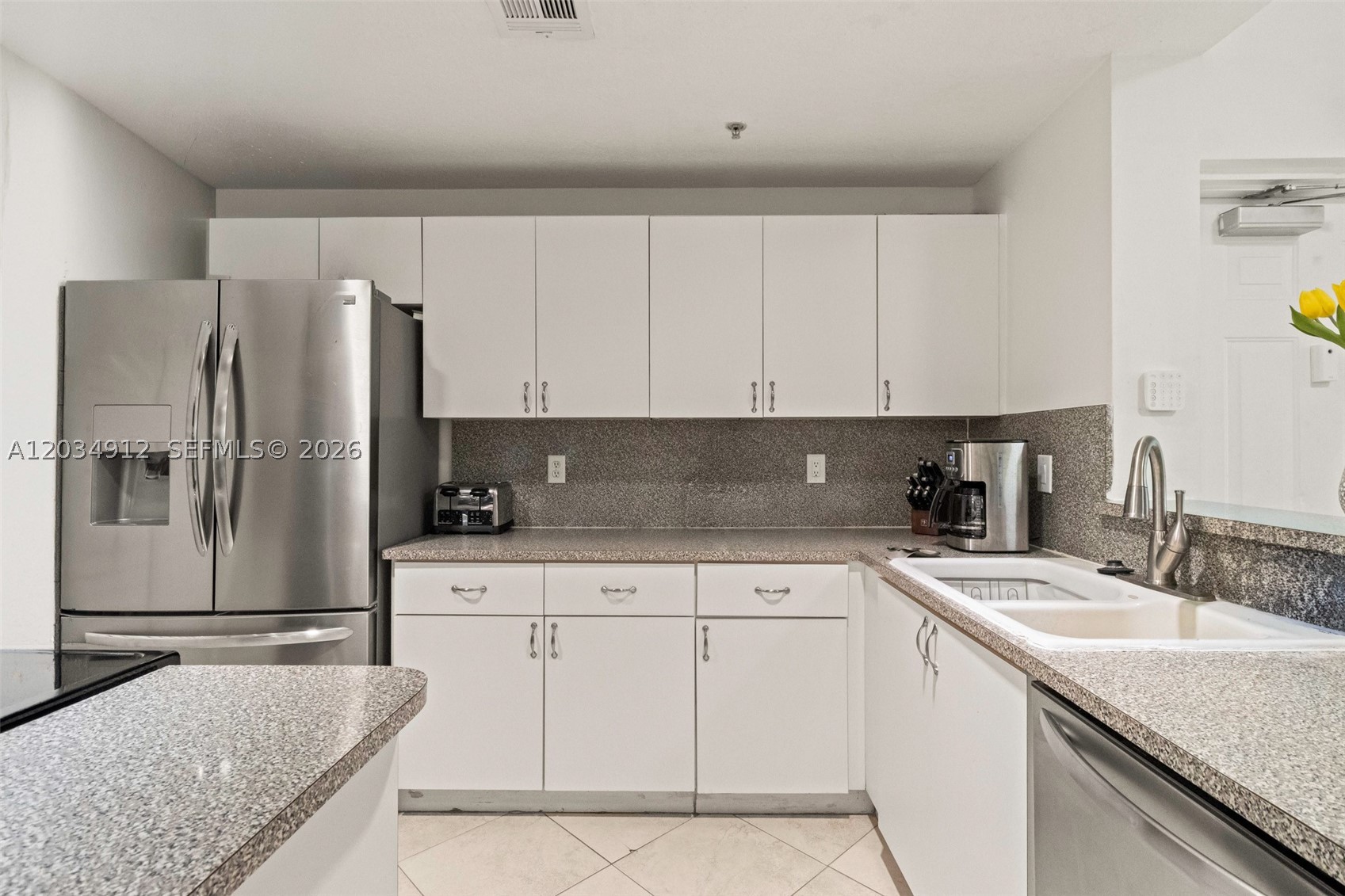 THE COURTS AT DORAL ISLES - Residential