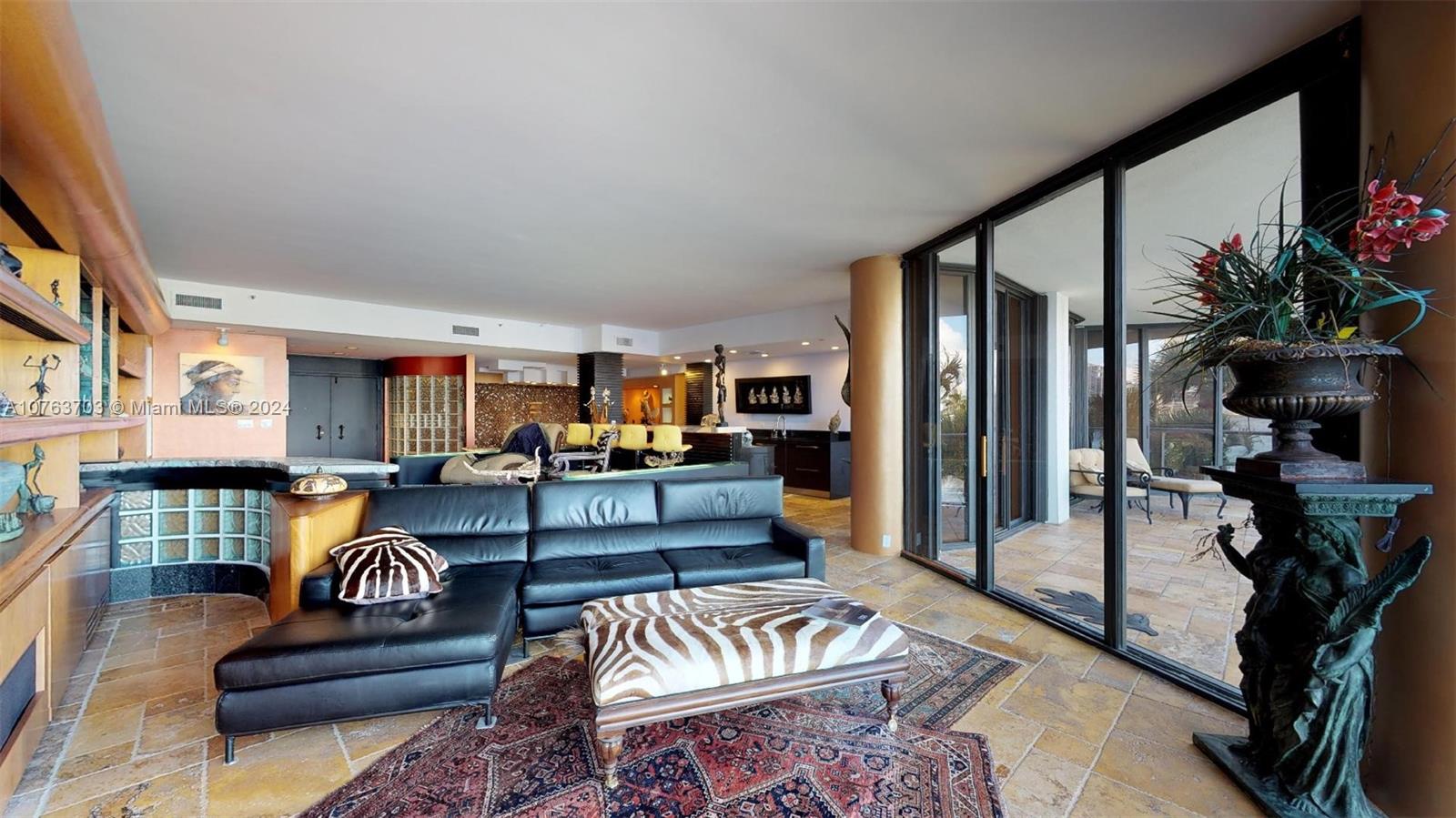 Williams Island - Residential