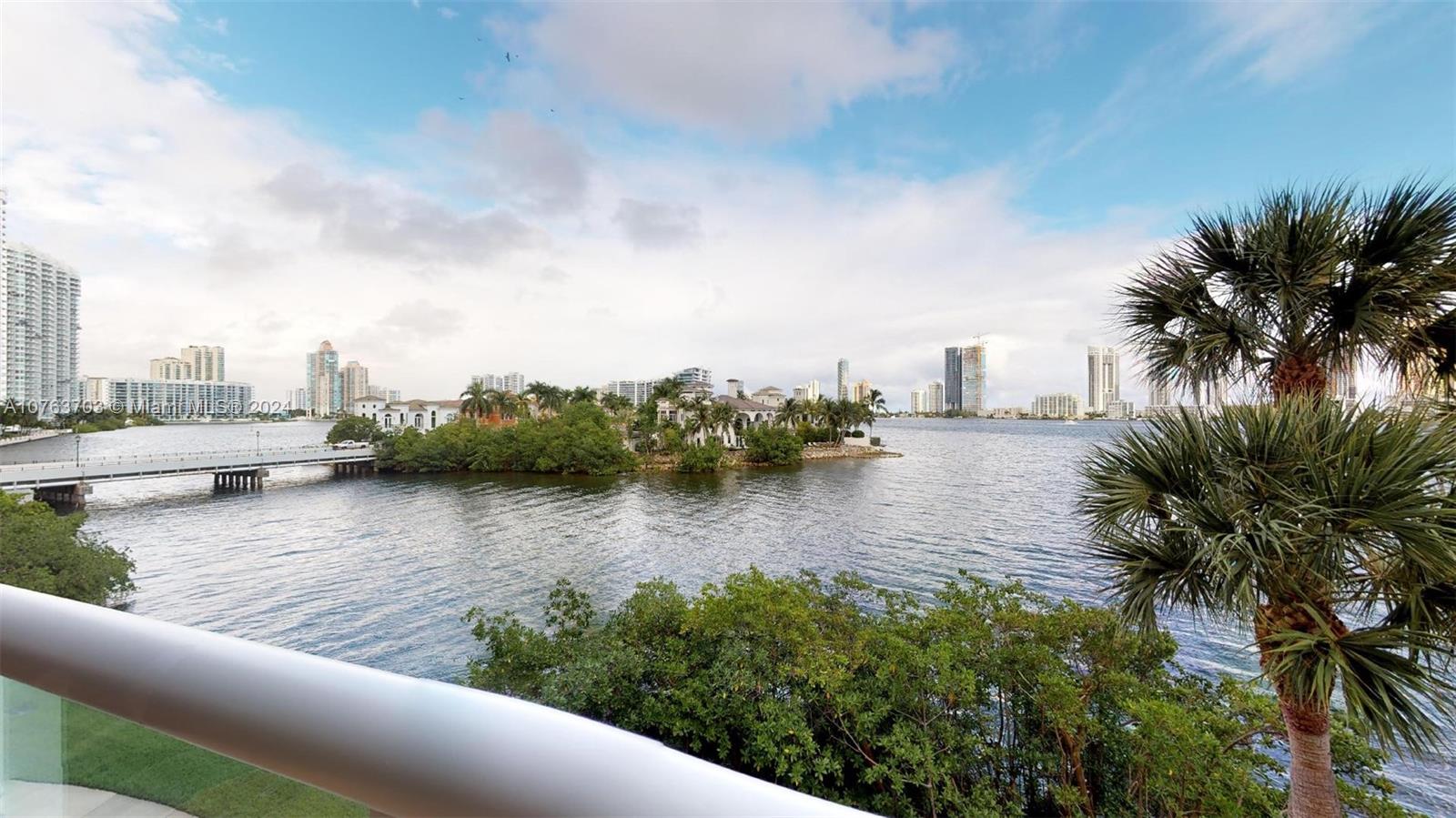 Williams Island - Residential