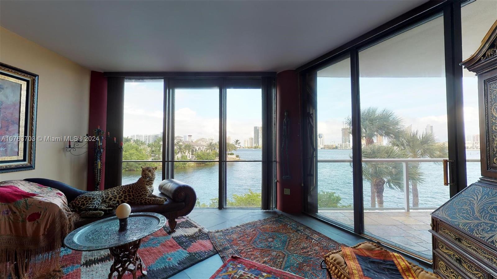Williams Island - Residential