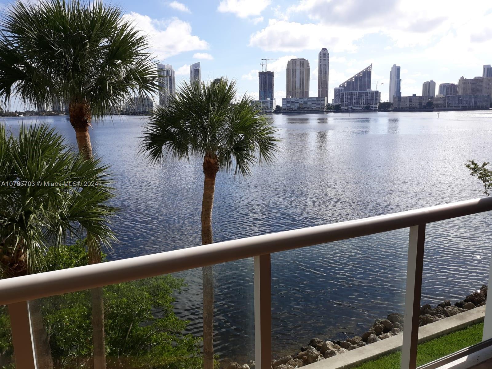 Williams Island - Residential