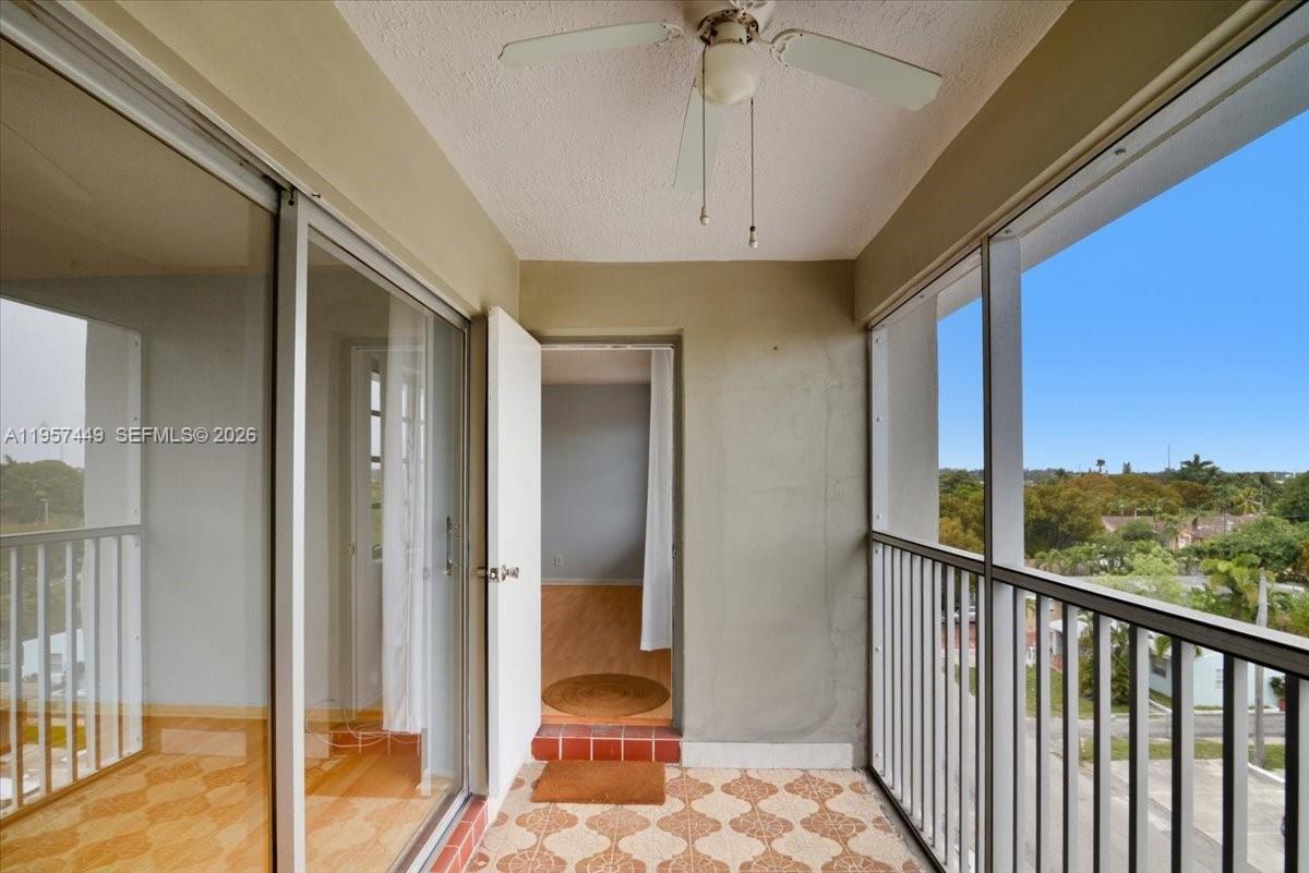 THIRD GULFSTREAM GARDEN - Residential