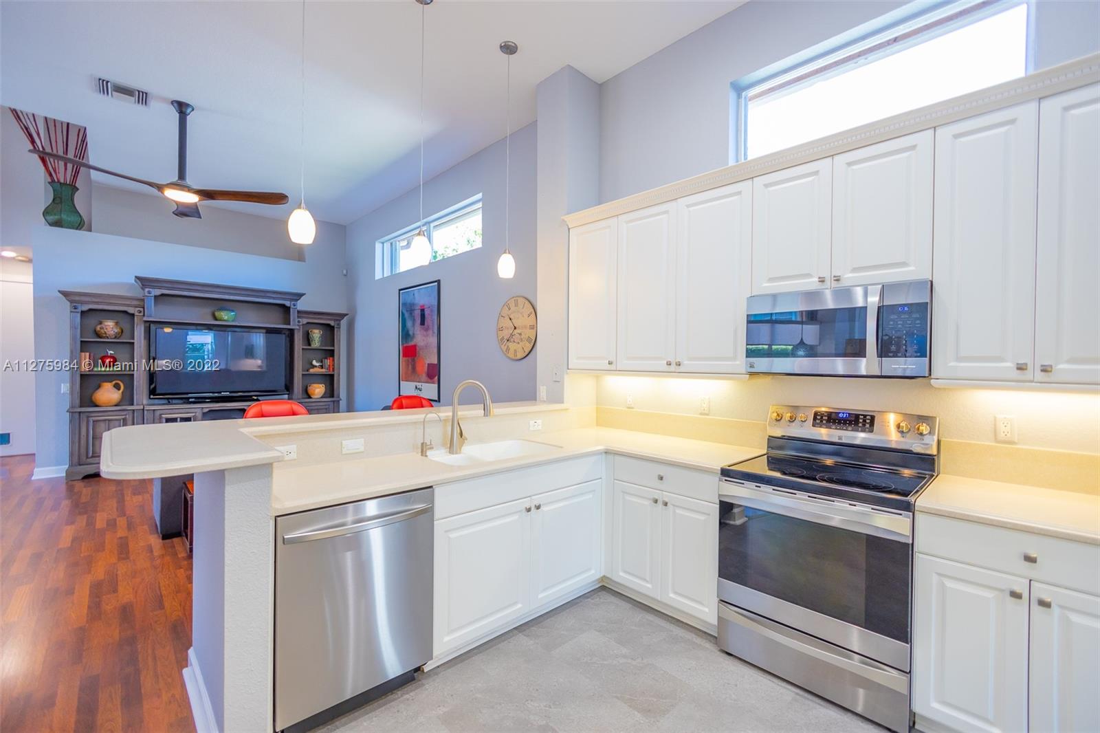 MARINERS COVE OF EAGLE LA - Residential