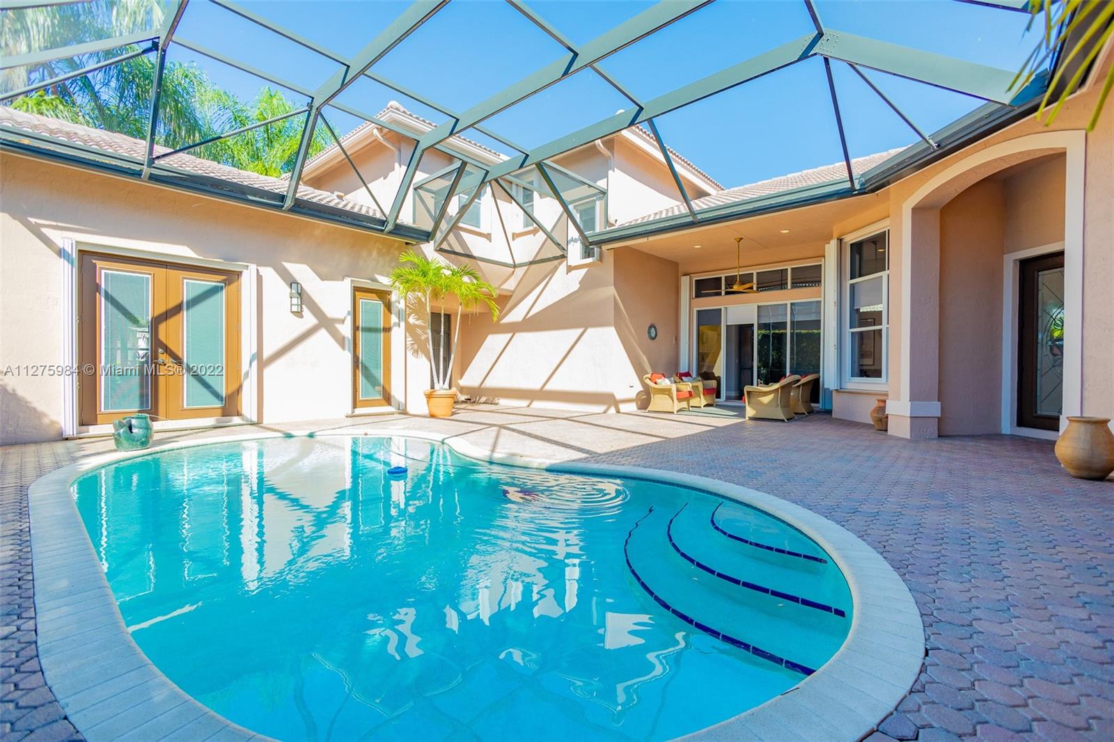 MARINERS COVE OF EAGLE LA - Residential