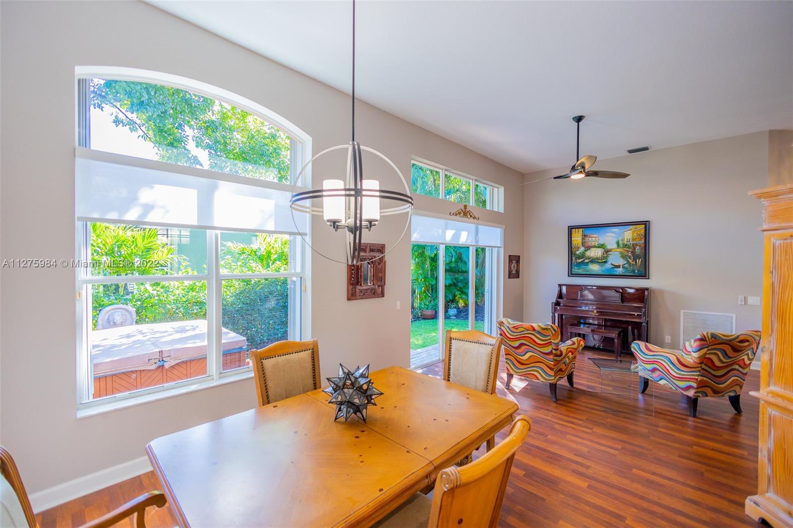 MARINERS COVE OF EAGLE LA - Residential