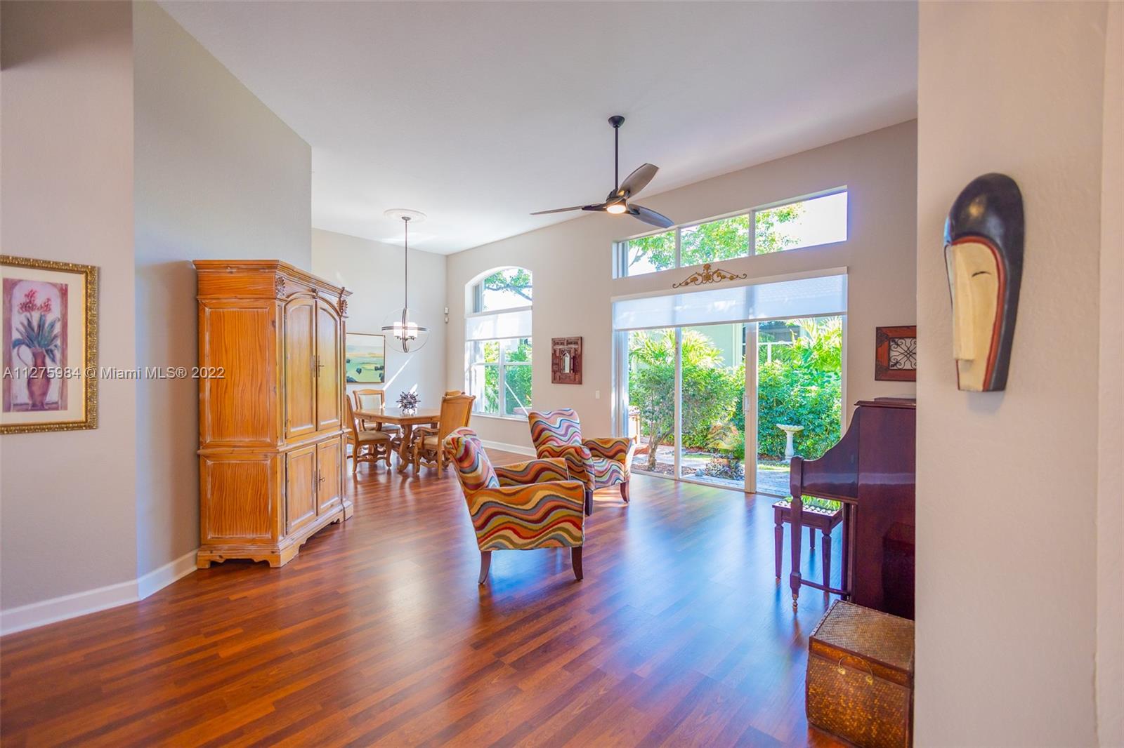 MARINERS COVE OF EAGLE LA - Residential