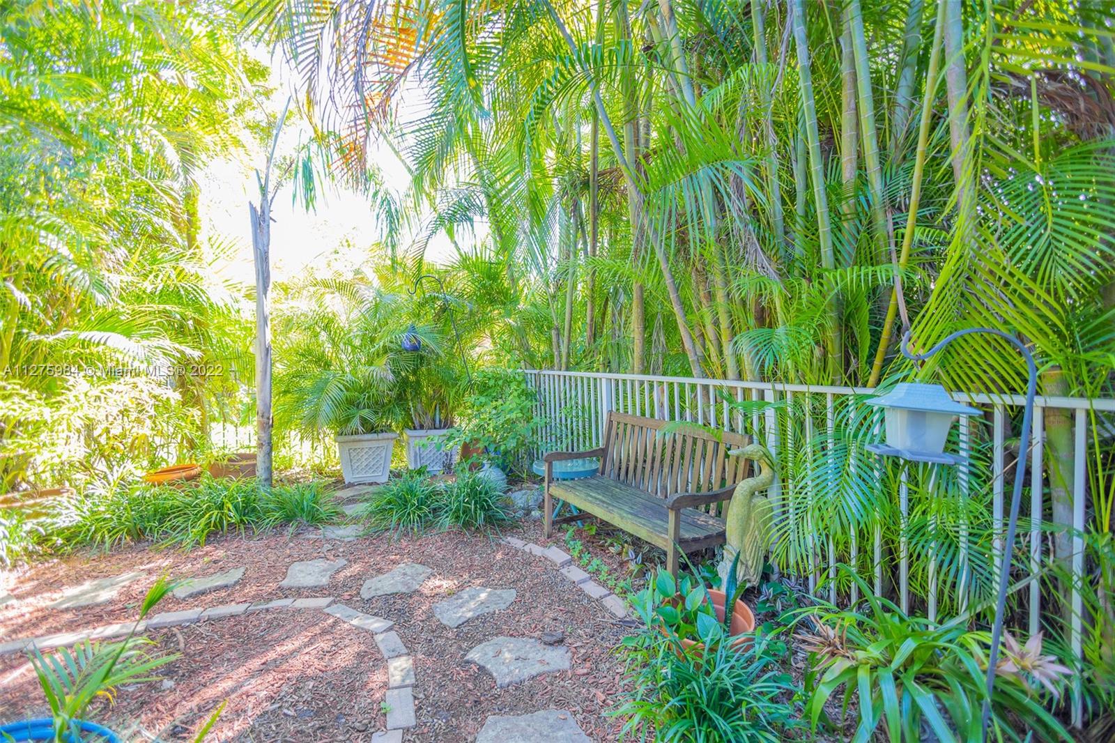 MARINERS COVE OF EAGLE LA - Residential