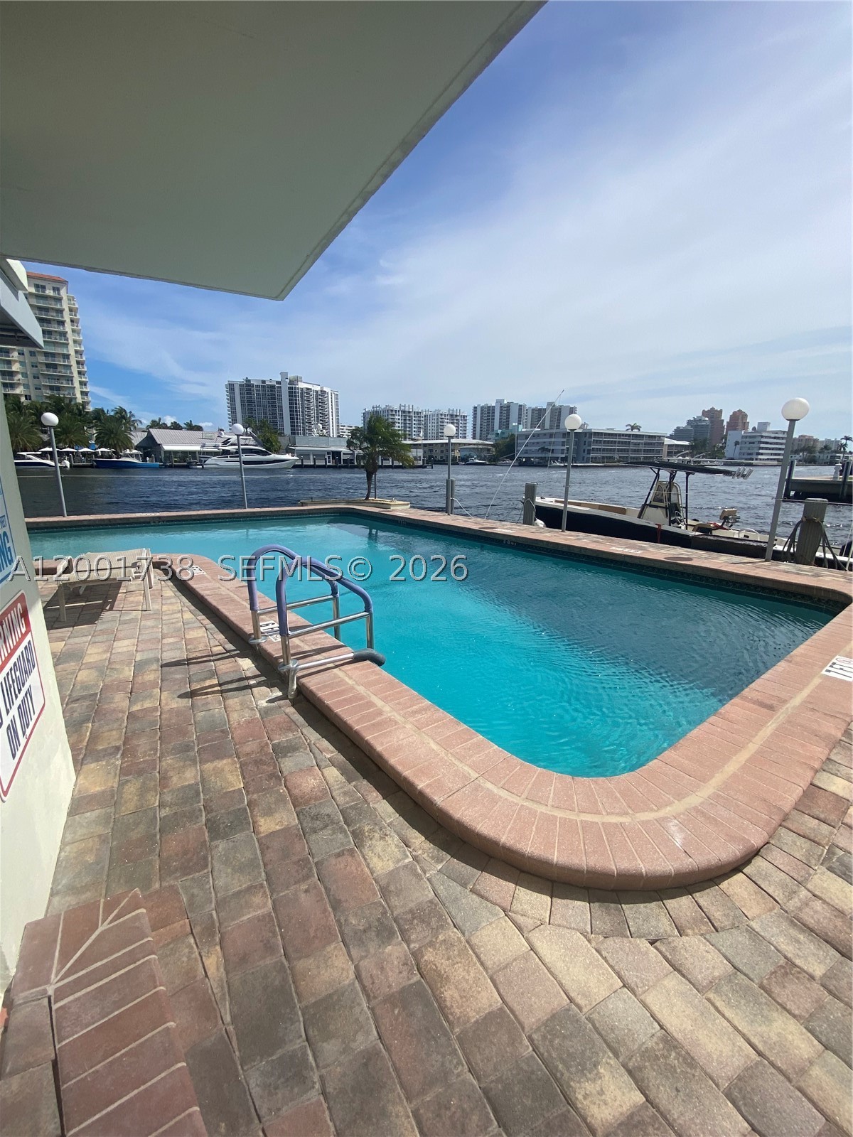 LAUDERDALE TOWER CONDO - Residential