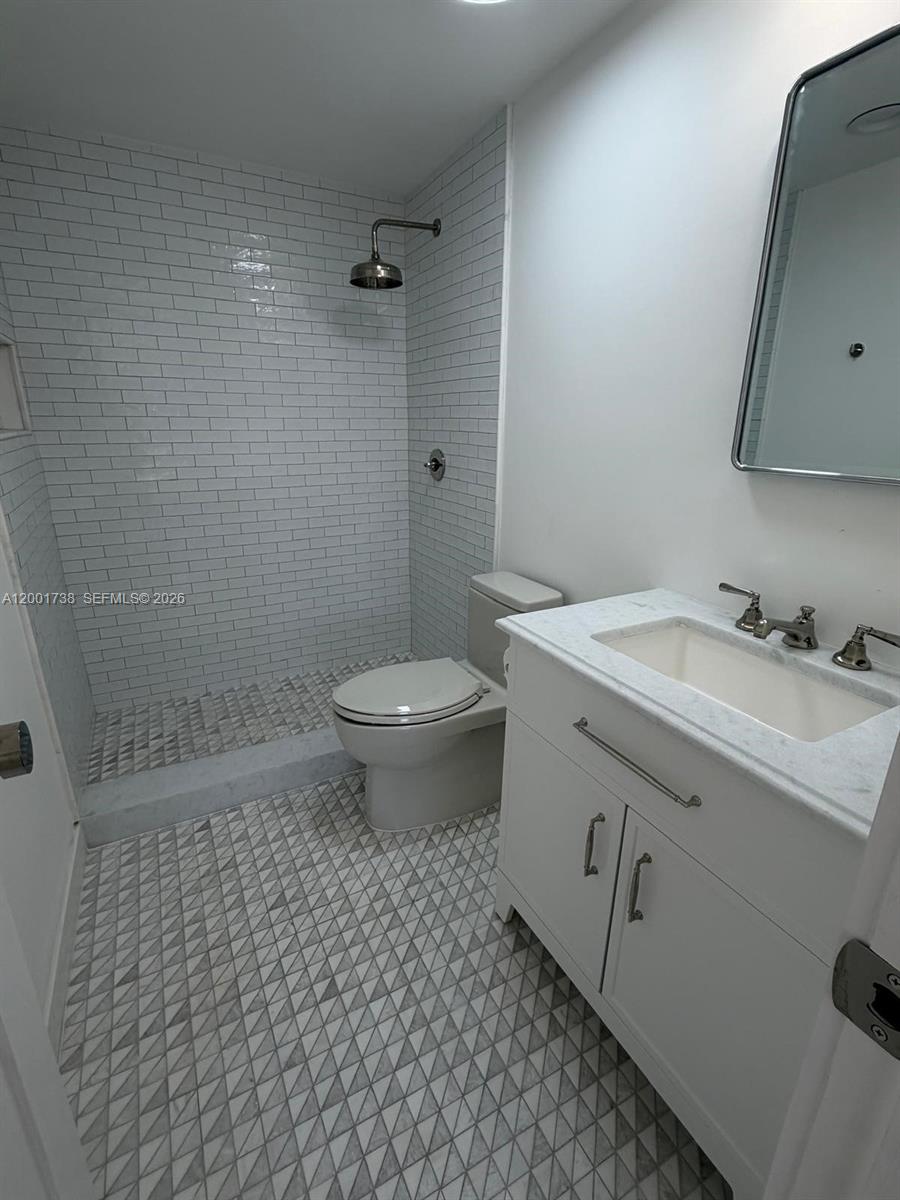 LAUDERDALE TOWER CONDO - Residential