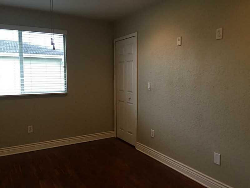 LYONS INDUSTRIAL PARK 71- - Residential Lease