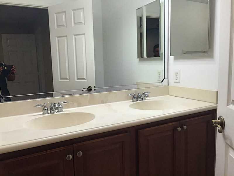 LYONS INDUSTRIAL PARK 71- - Residential Lease