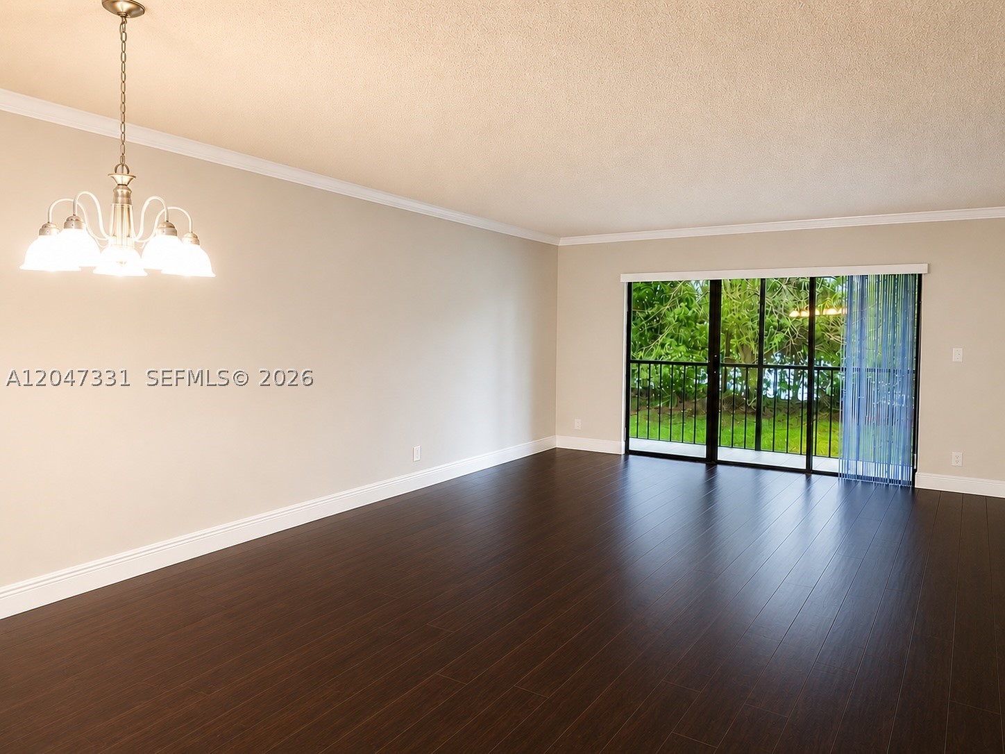 RACQUET CLUB APTS AT BONA - Residential