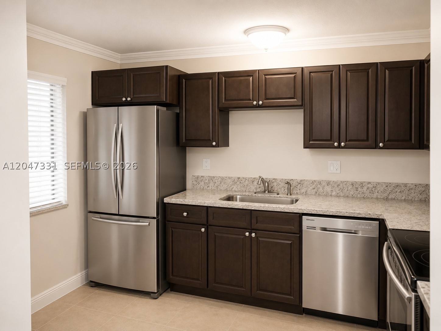 RACQUET CLUB APTS AT BONA - Residential