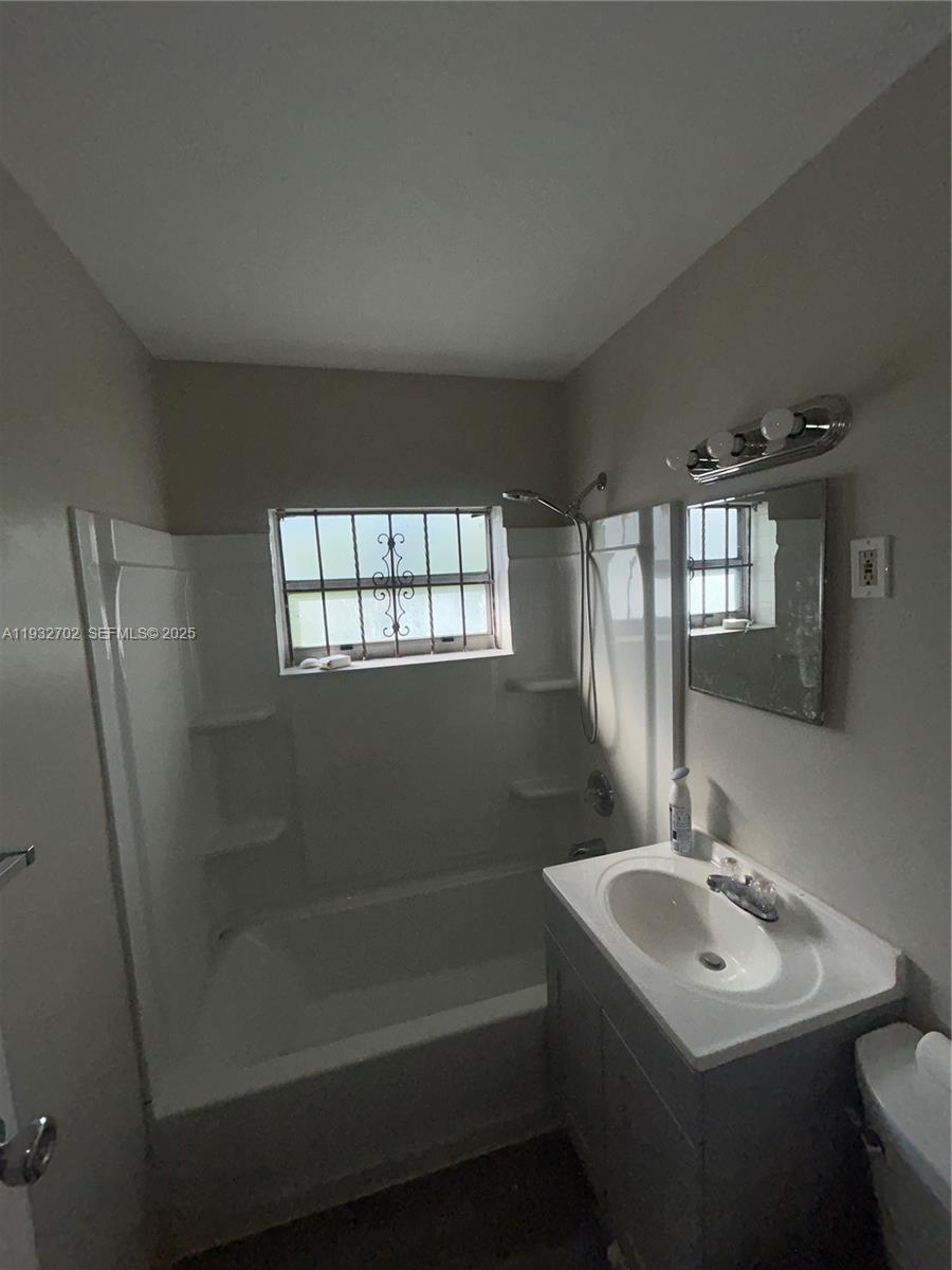 WOODMERE SUB - Residential Lease