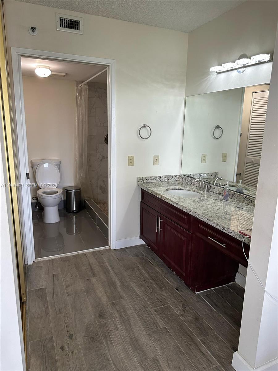 CYPRESS BEND CONDOMINIUM - Residential