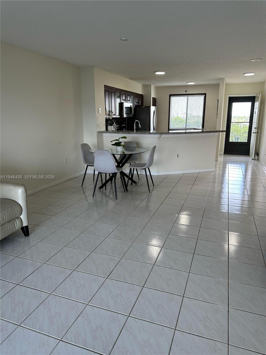 CYPRESS BEND CONDOMINIUM - Residential