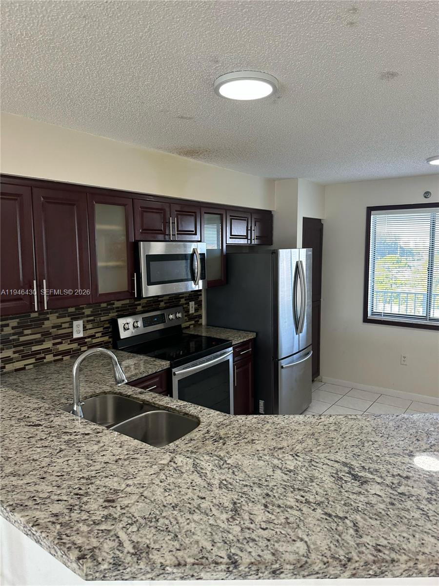 CYPRESS BEND CONDOMINIUM - Residential