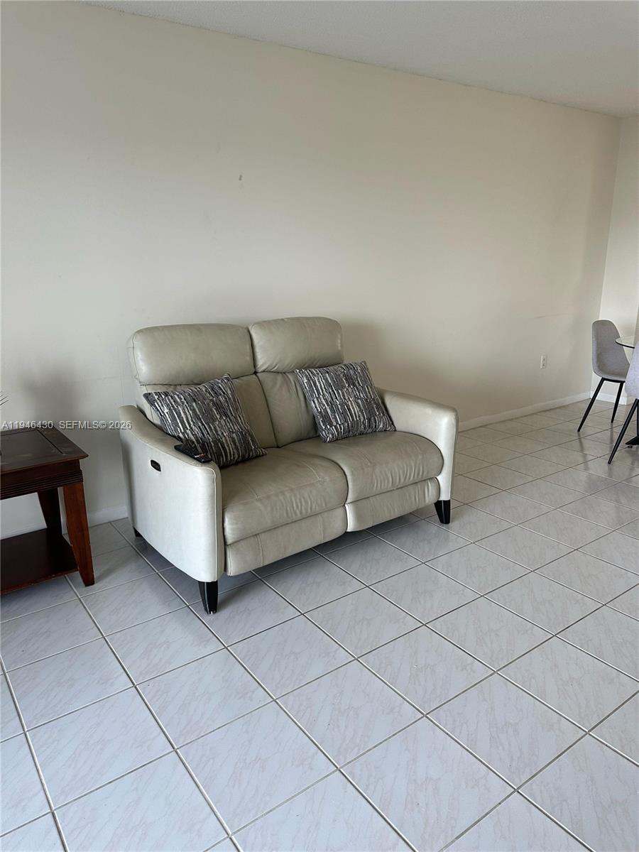CYPRESS BEND CONDOMINIUM - Residential
