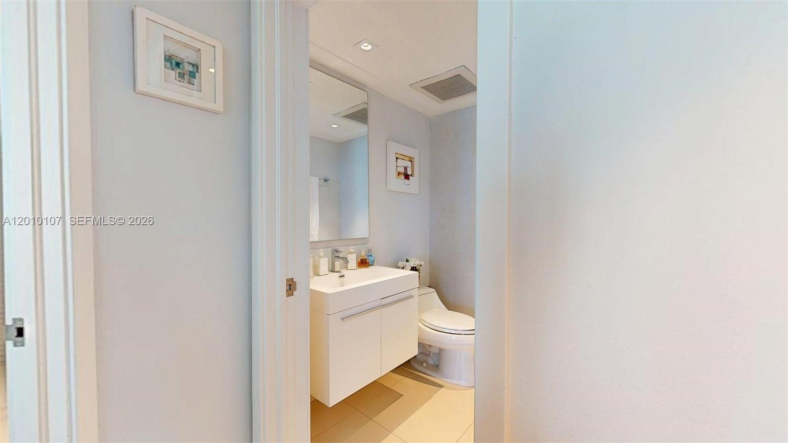 CAPOBELLA CONDO - Residential