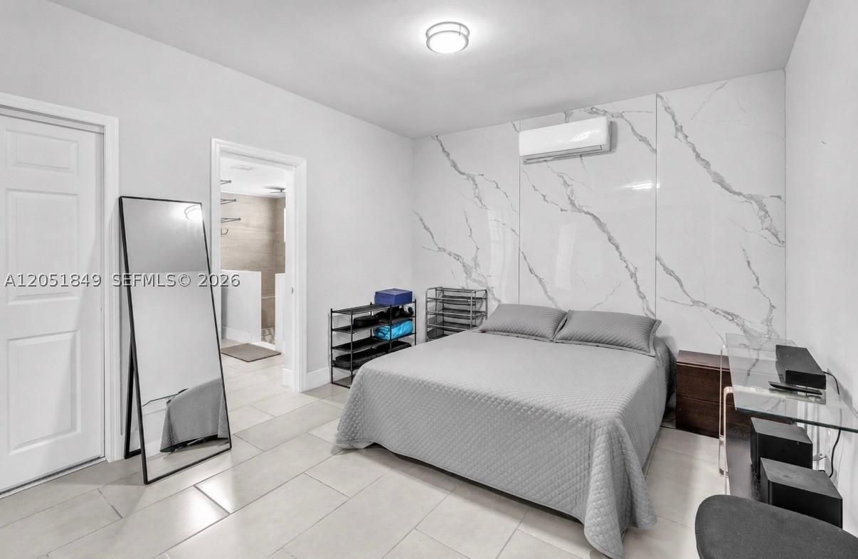 GOLDEN HIGHLANDS EST - Residential