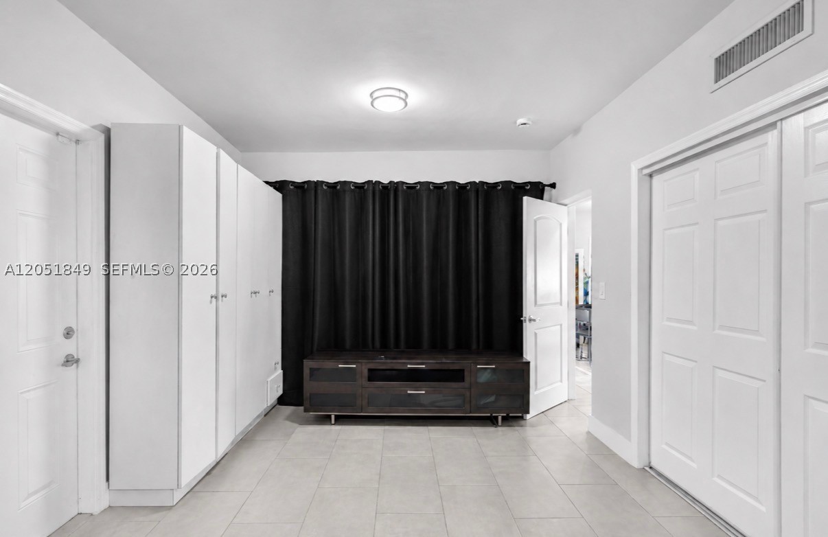 GOLDEN HIGHLANDS EST - Residential