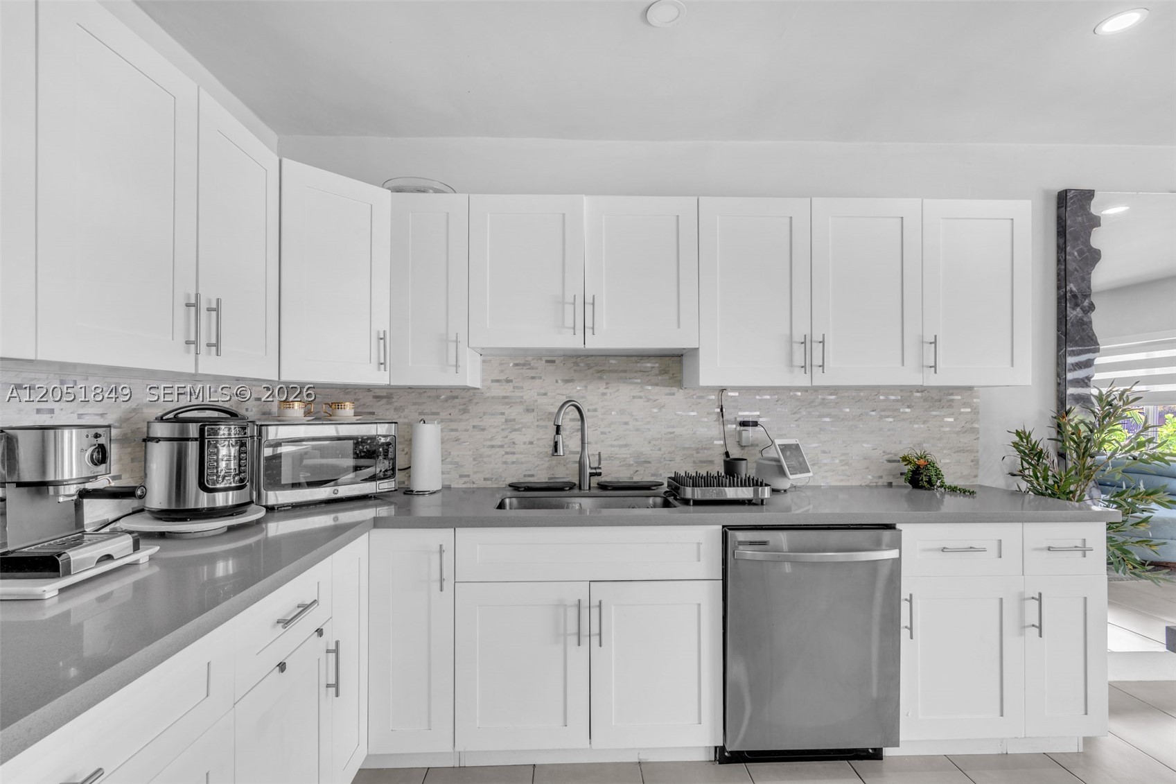 GOLDEN HIGHLANDS EST - Residential