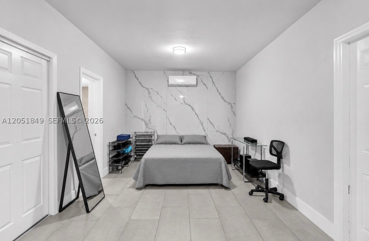 GOLDEN HIGHLANDS EST - Residential