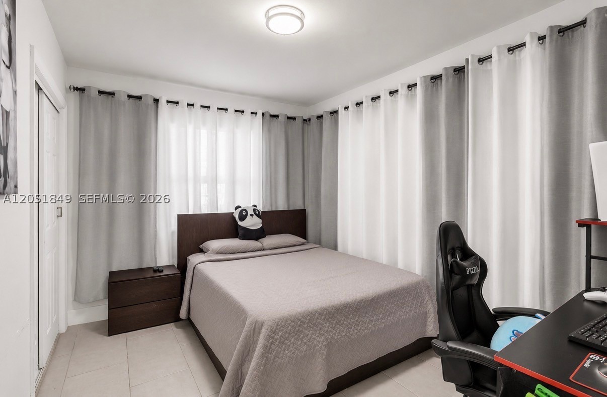 GOLDEN HIGHLANDS EST - Residential