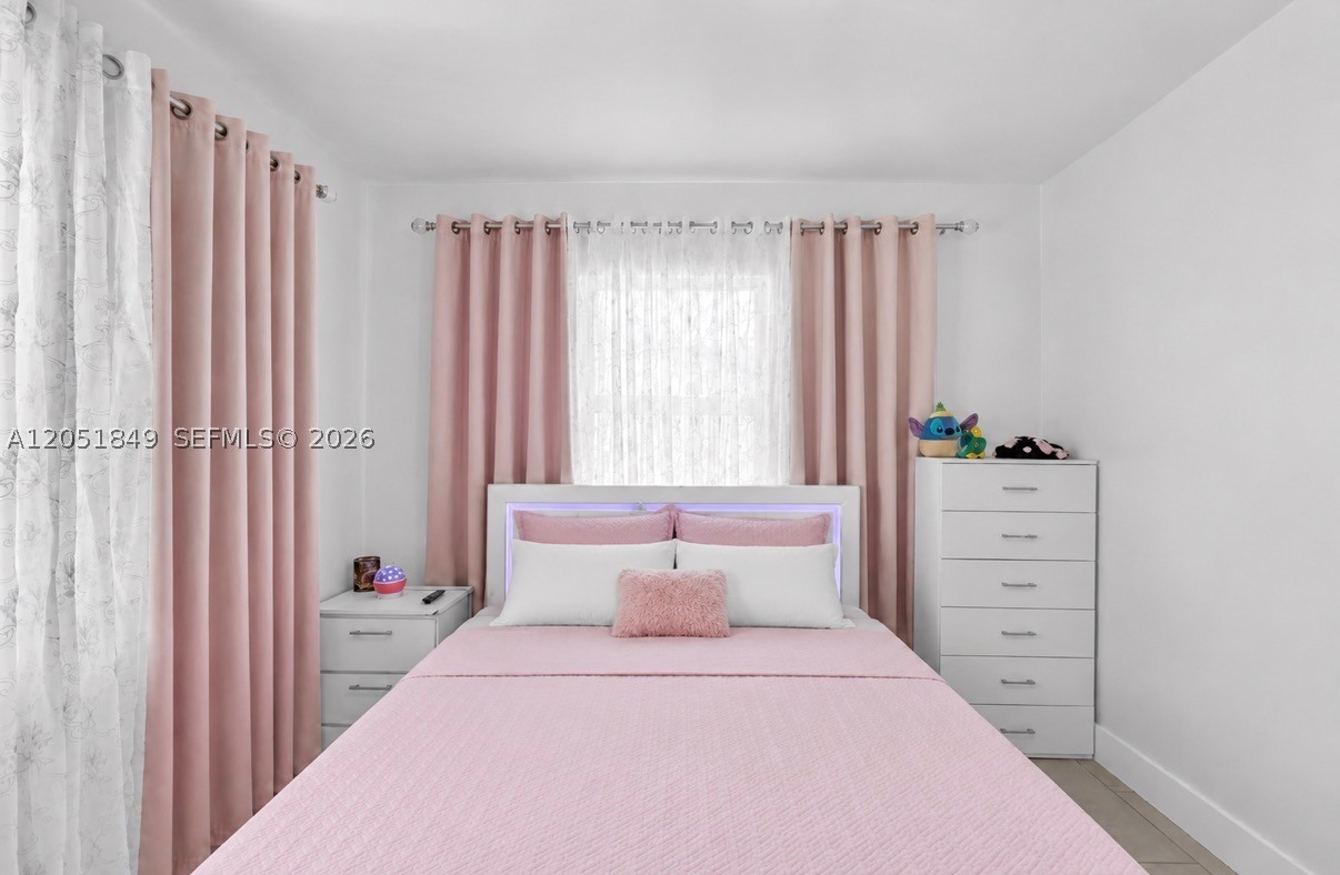 GOLDEN HIGHLANDS EST - Residential