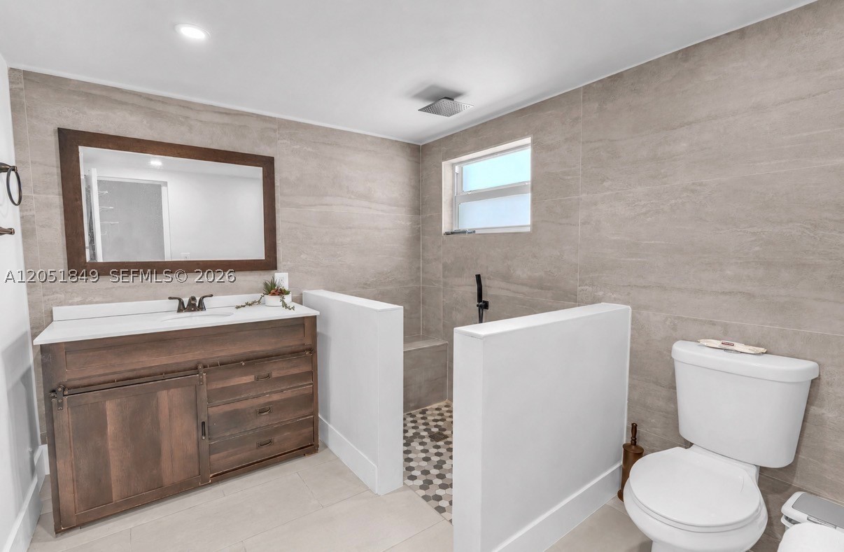 GOLDEN HIGHLANDS EST - Residential