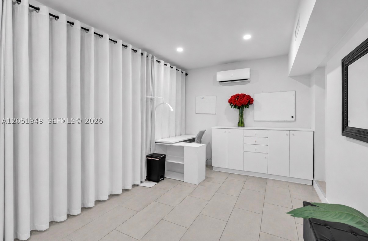 GOLDEN HIGHLANDS EST - Residential