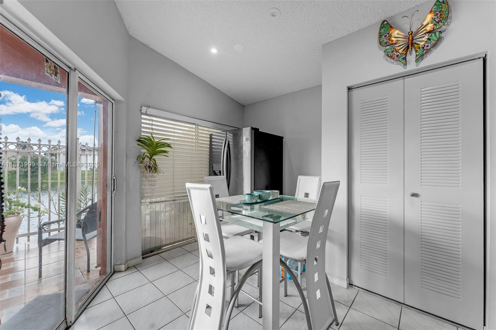 WEST GARDEN HOMES AT LAGO - Residential