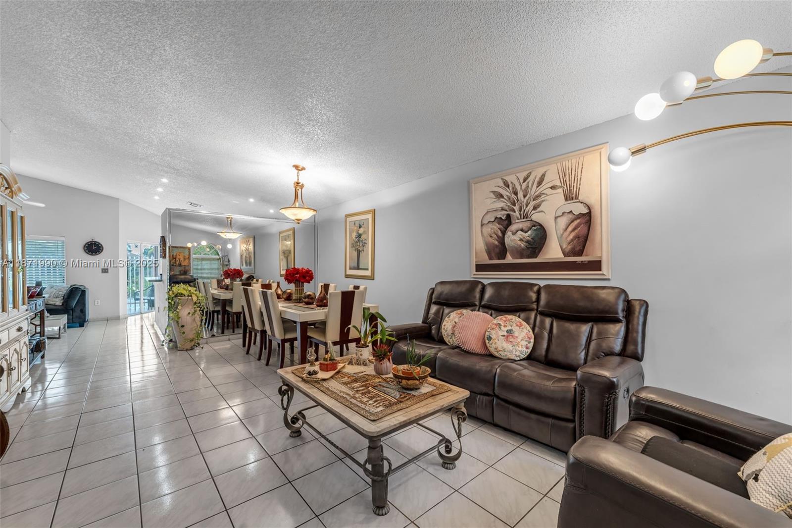 WEST GARDEN HOMES AT LAGO - Residential