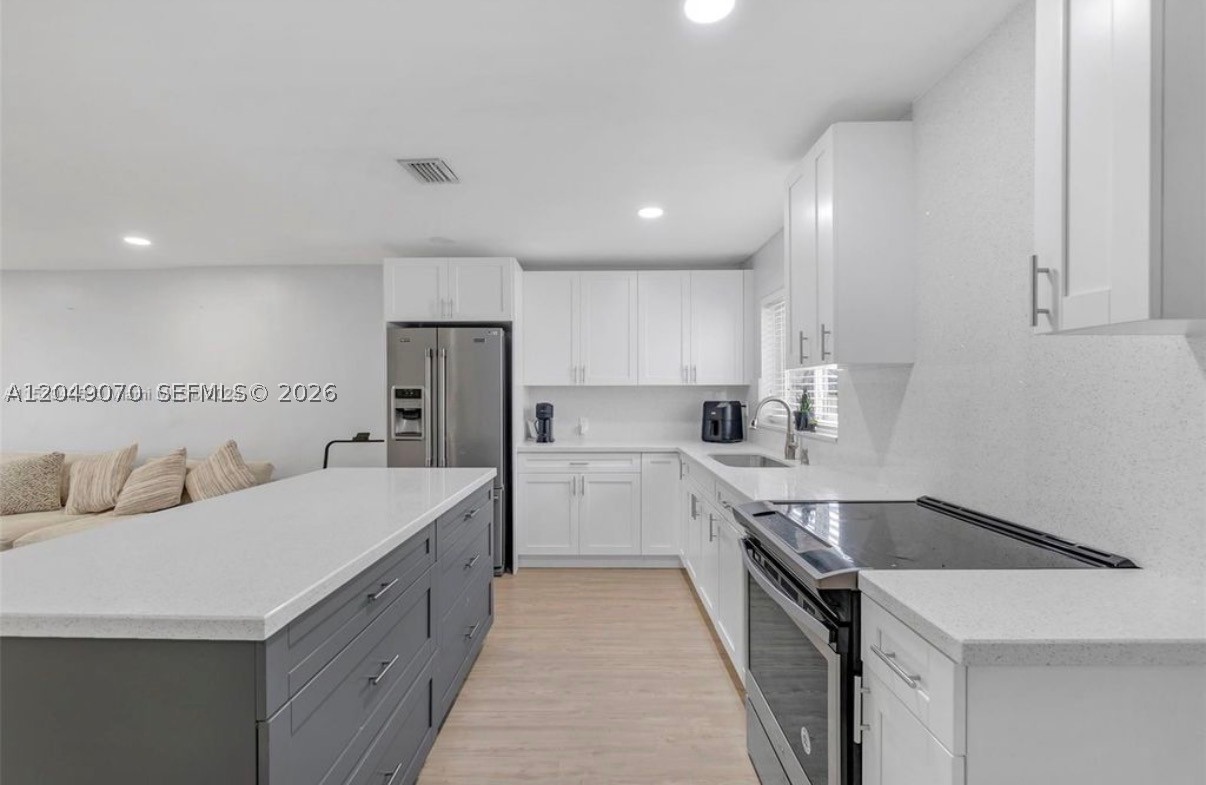 HIALEAH 9TH ADDN - Residential Income