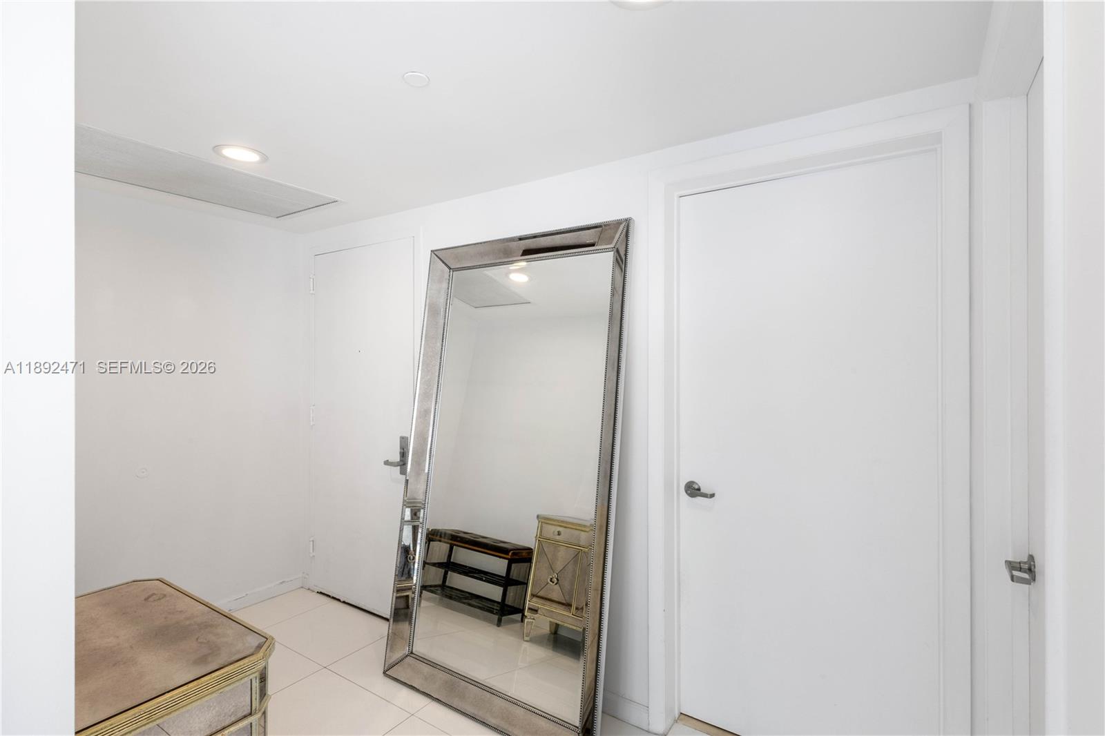 ICONBRICKELL CONDO NO 1 - Residential