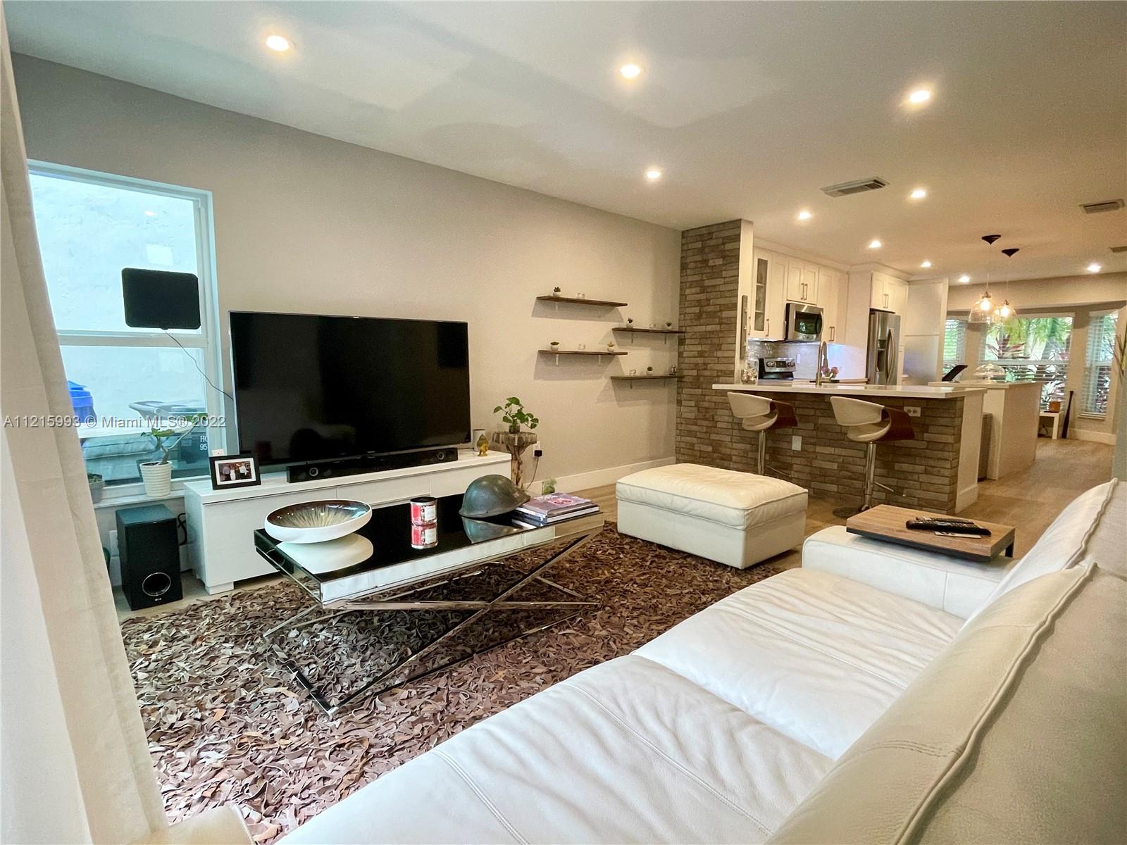 WESTLAKE VILLAGE PLAT - Residential Lease