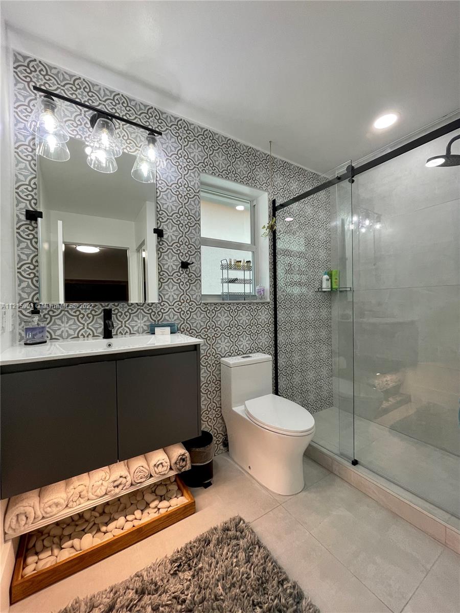 WESTLAKE VILLAGE PLAT - Residential Lease